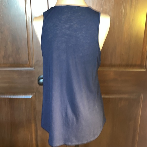 3 Women’s Size Large Sleeveless Tops - Picture 8 of 9